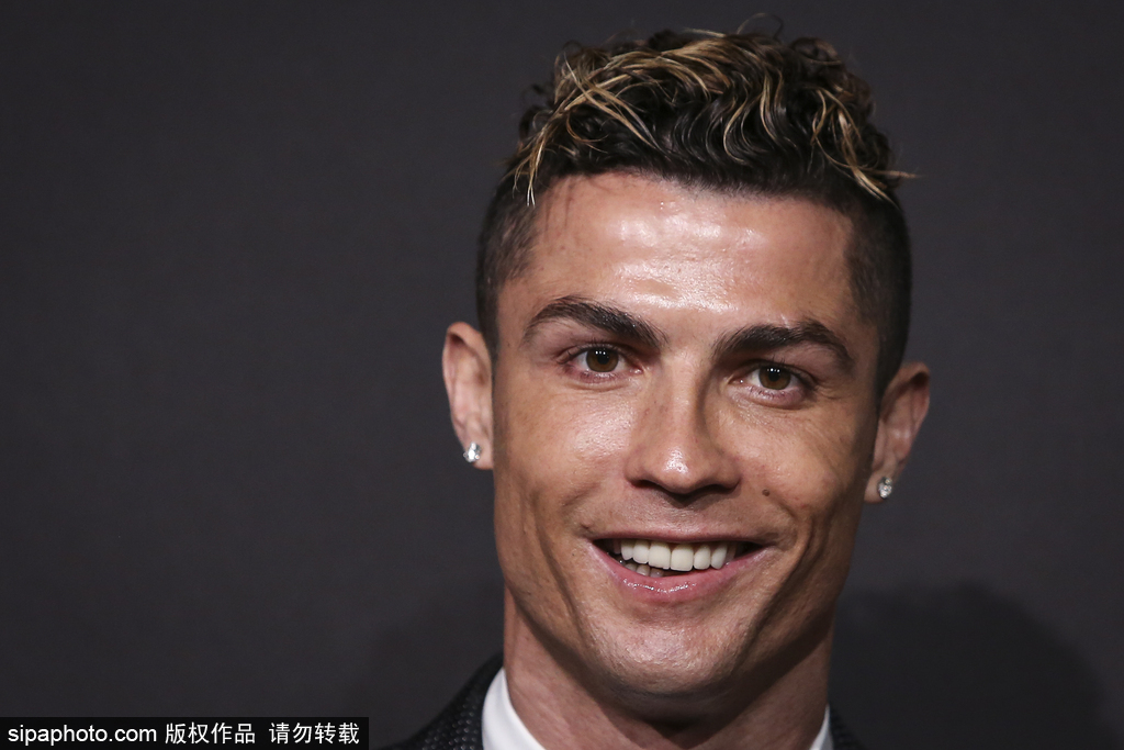 莫耶斯与埃 莫耶斯与埃